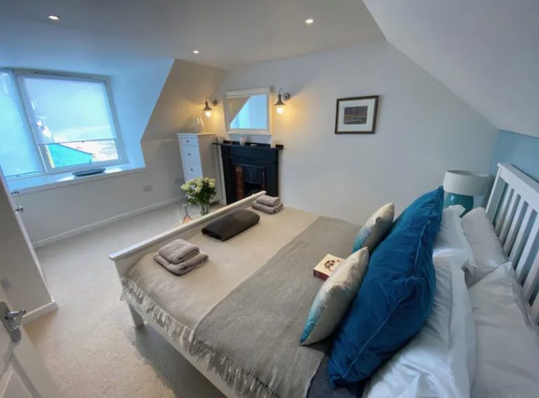 bedroom the conners 768x567